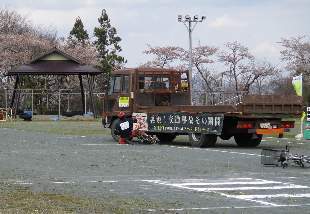 青森県警察本部と連携した自転車交通安全教室 田子町立田子中学校